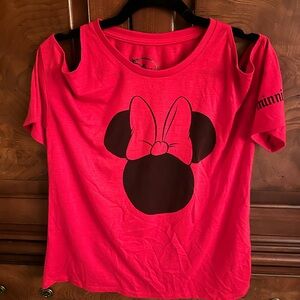 Darling Disney T-Shirt! Like New! Size Medium